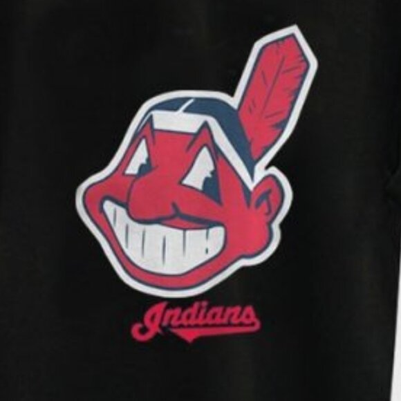 MLB Chief Wahoo Cleveland Indians T Shirt Vintage Baseball Sports Fan Graphic - Picture 2 of 5